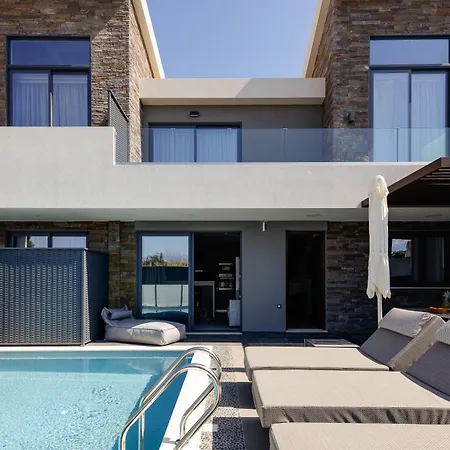 Villagioi - Luxury Villas, Private Pools, 450m To The Chania (Crete)