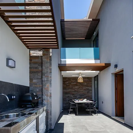 Villagioi - Luxury Villas, Private Pools, 450m To The