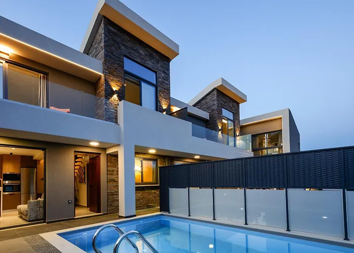 Villagioi - Luxury Villas, Private Pools, 450m To The