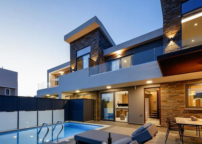 Villagioi - Luxury Villas, Private Pools, 450m To The