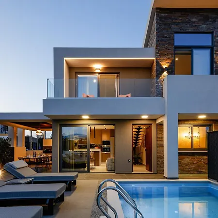 וילה Villagioi - Luxury Villas, Private Pools, 450m To The *