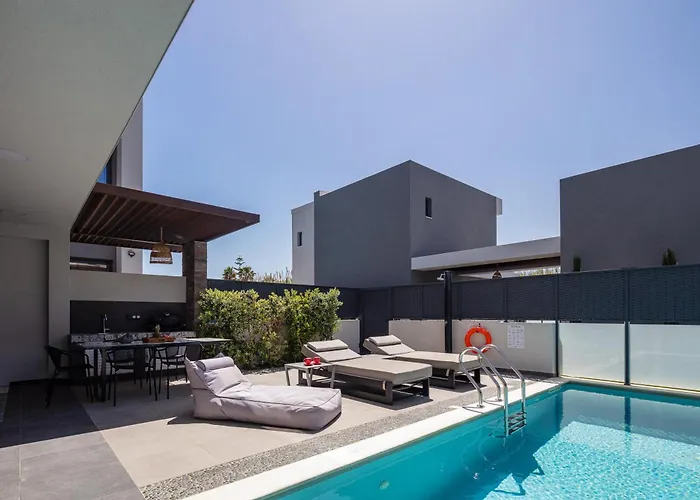 Villagioi - Luxury Villas, Private Pools, 450m To The וילה