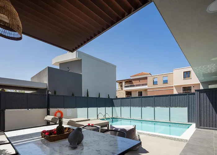 וילה Villagioi - Luxury Villas, Private Pools, 450m To The חאניה