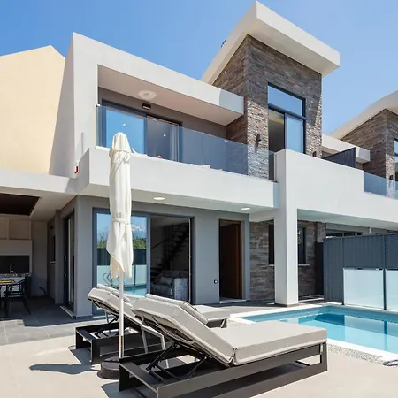 Villagioi - Luxury Villas, Private Pools, 450m To The *